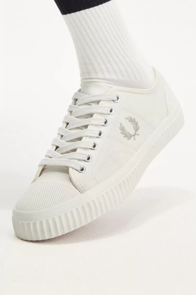 fred perry low hughes mens plimsolls light beige oatmeal