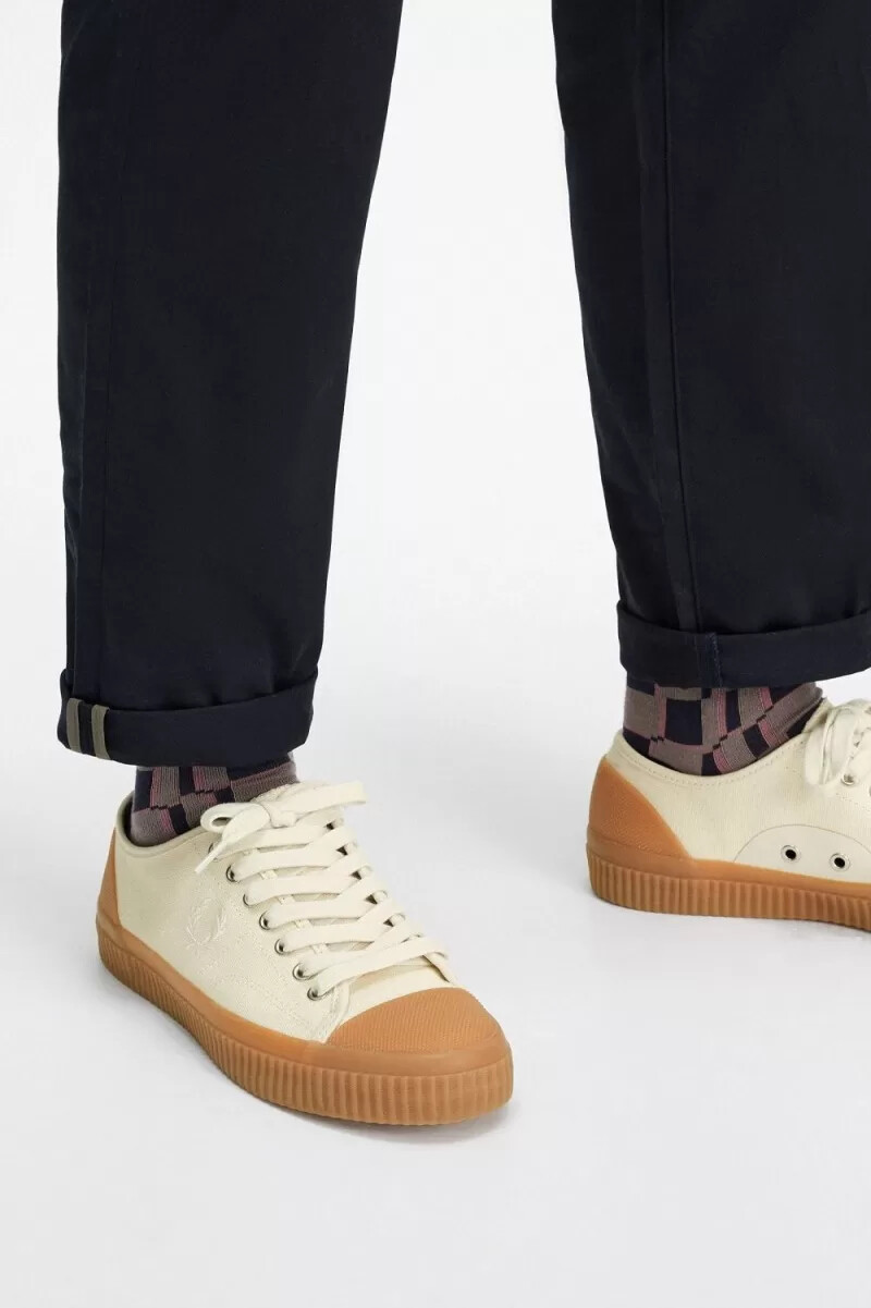 fred perry low hughes mens plimsolls beige light beige