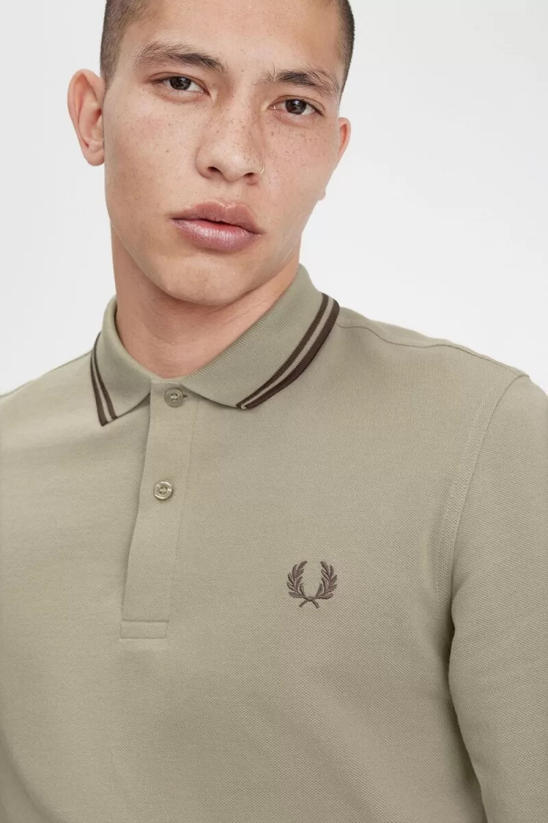 fred perry m3636 mens shirt warm grey dark red