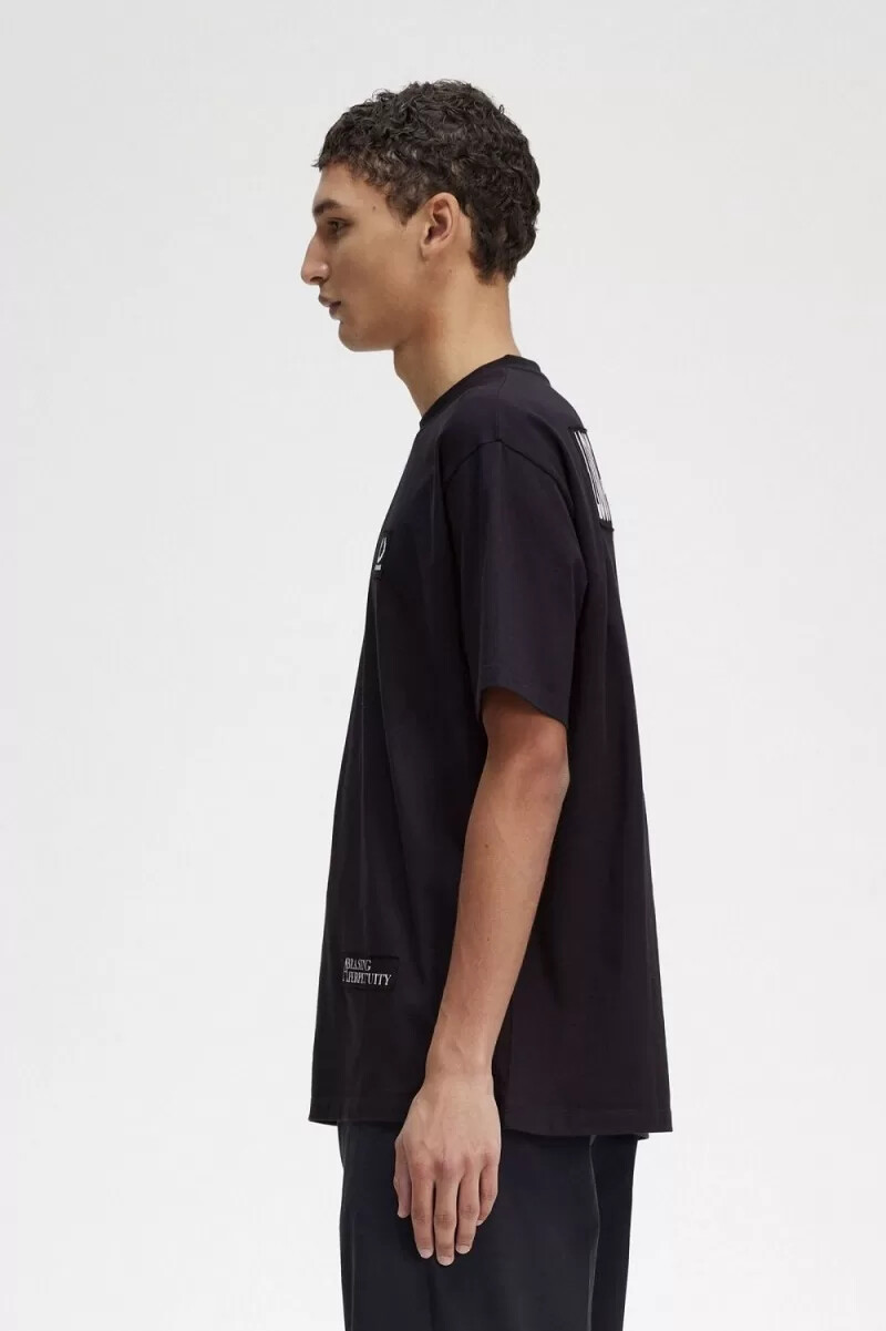 fred perry printed patch relaxed mens t-shirt black