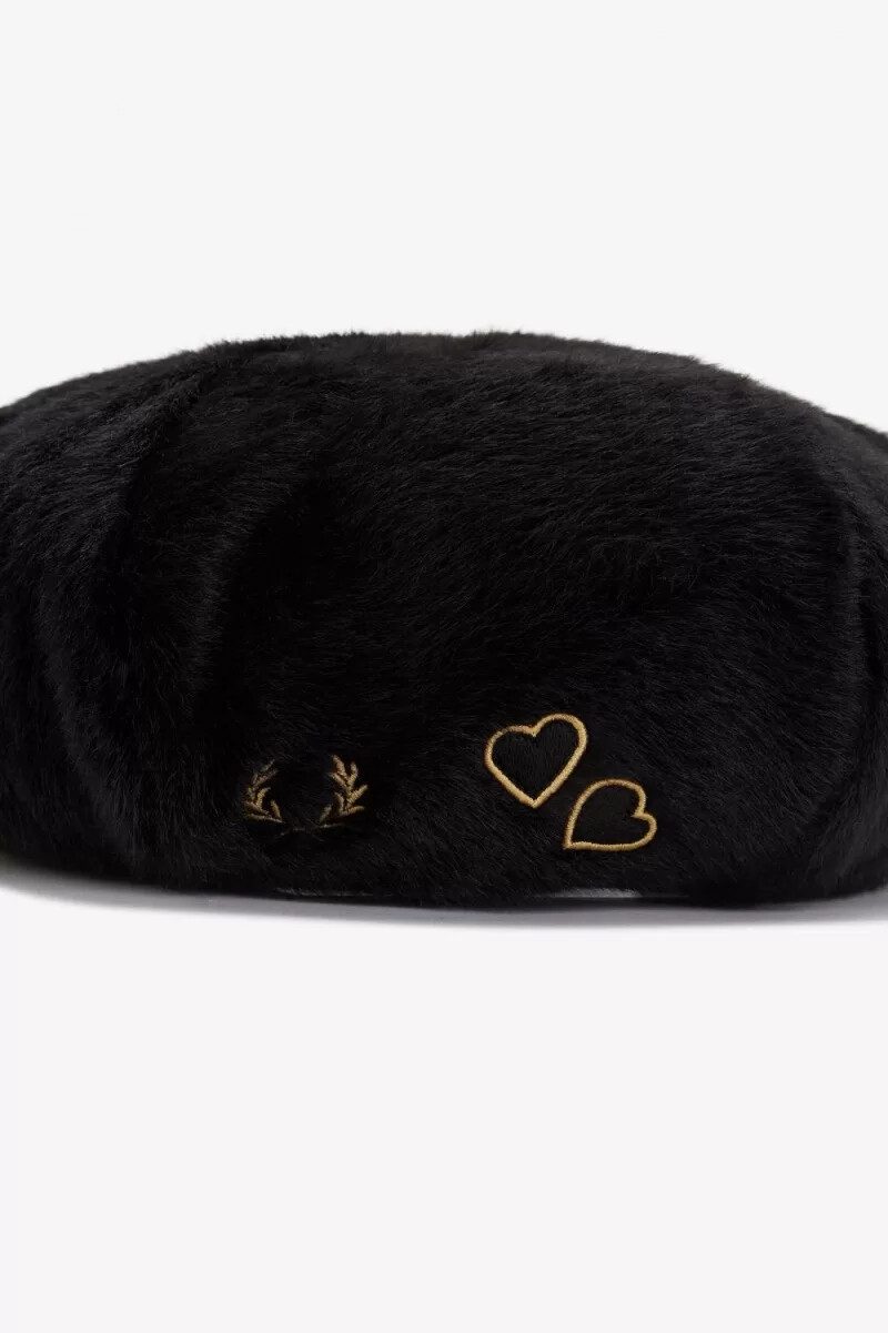 fred perry embroidered beret womens hats black