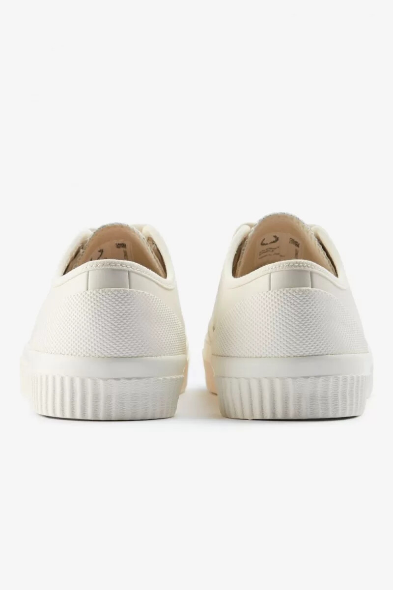 fred perry hughes low womens plimsolls light beige shaded cobalt