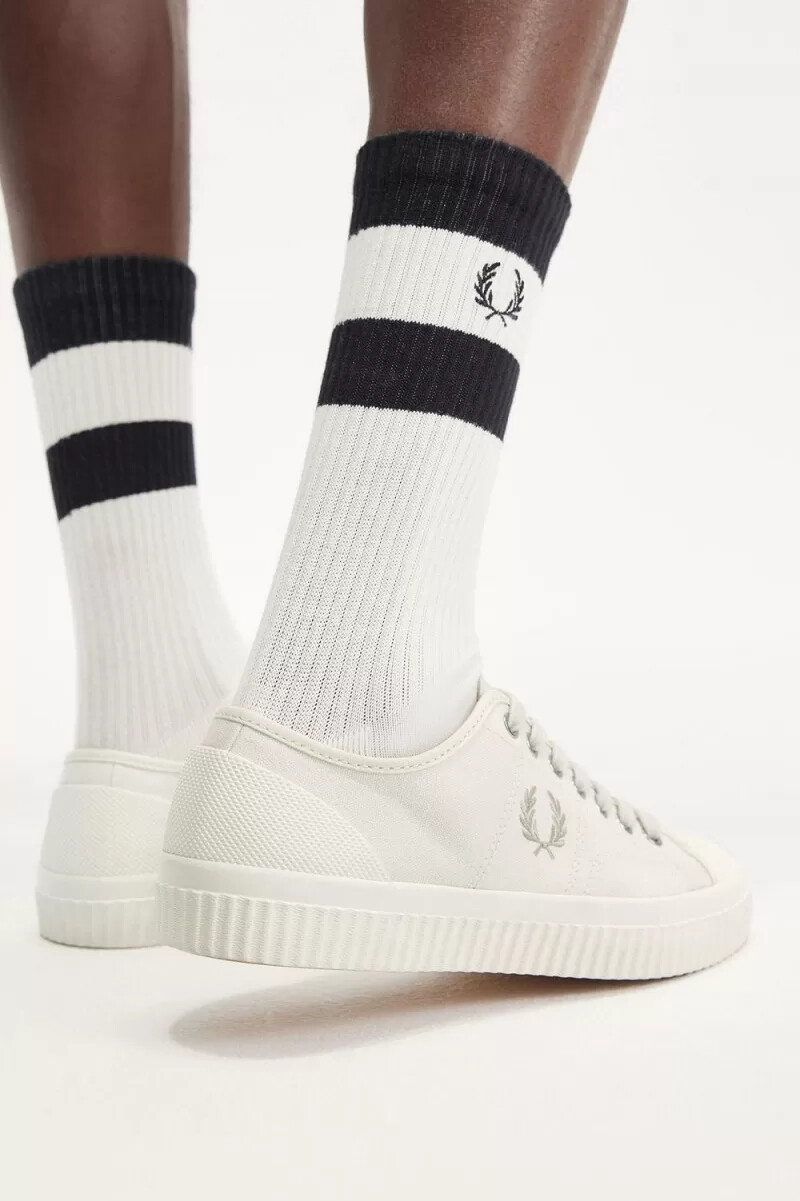 fred perry low hughes womens plimsolls light beige oatmeal