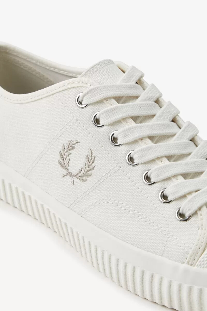 fred perry low hughes womens plimsolls light beige oatmeal