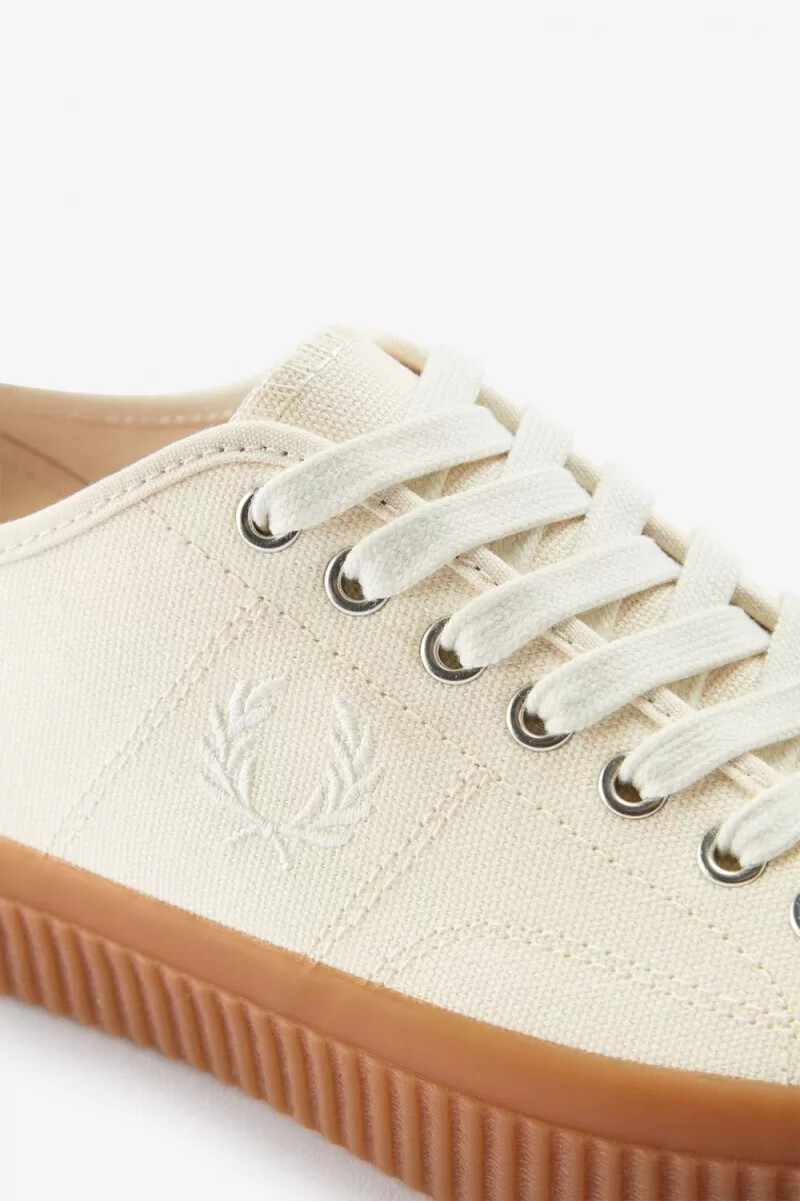 fred perry low hughes womens plimsolls beige light beige